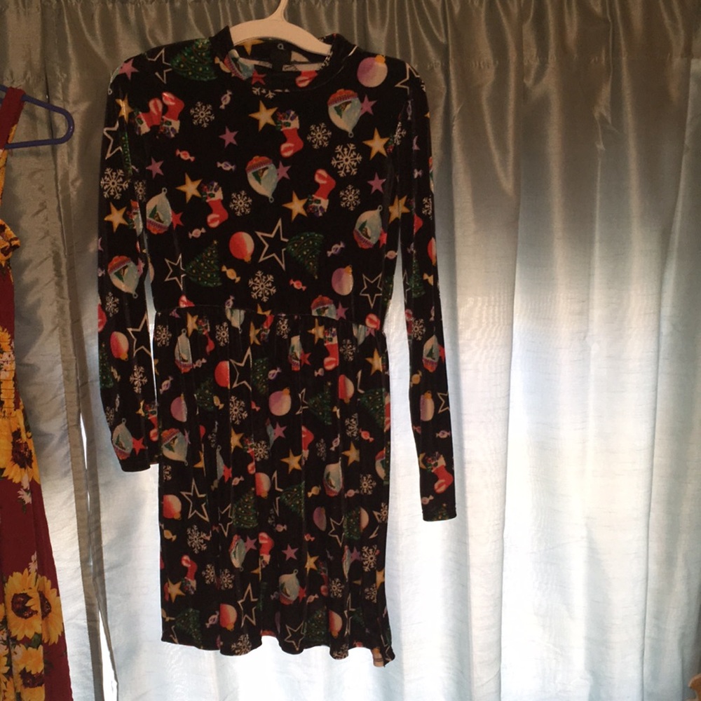 Girls (14-16) long sleeve Christmas dress